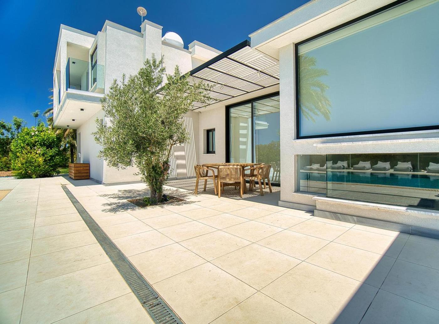 Luxury 4 Bedroom Oasis Villa Peyia Exterior foto